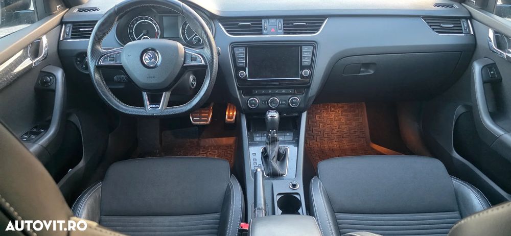 Skoda Octavia 2.0 TDI DSG RS - 5