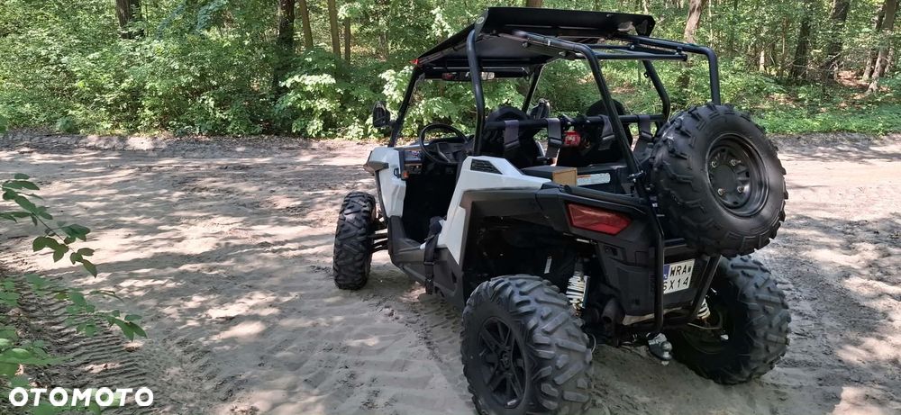 Polaris RZR - 6