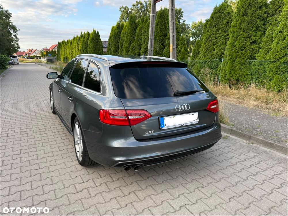 Audi A4 Avant 2.0 TDI DPF S line Sportpaket - 4