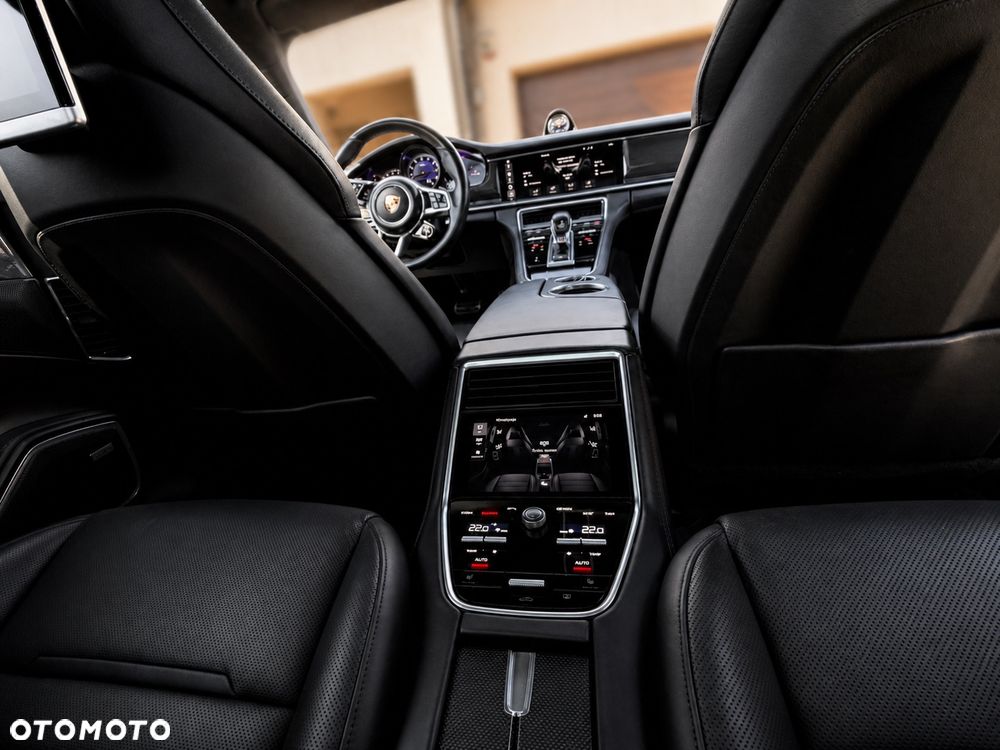 Porsche Panamera Turbo - 27