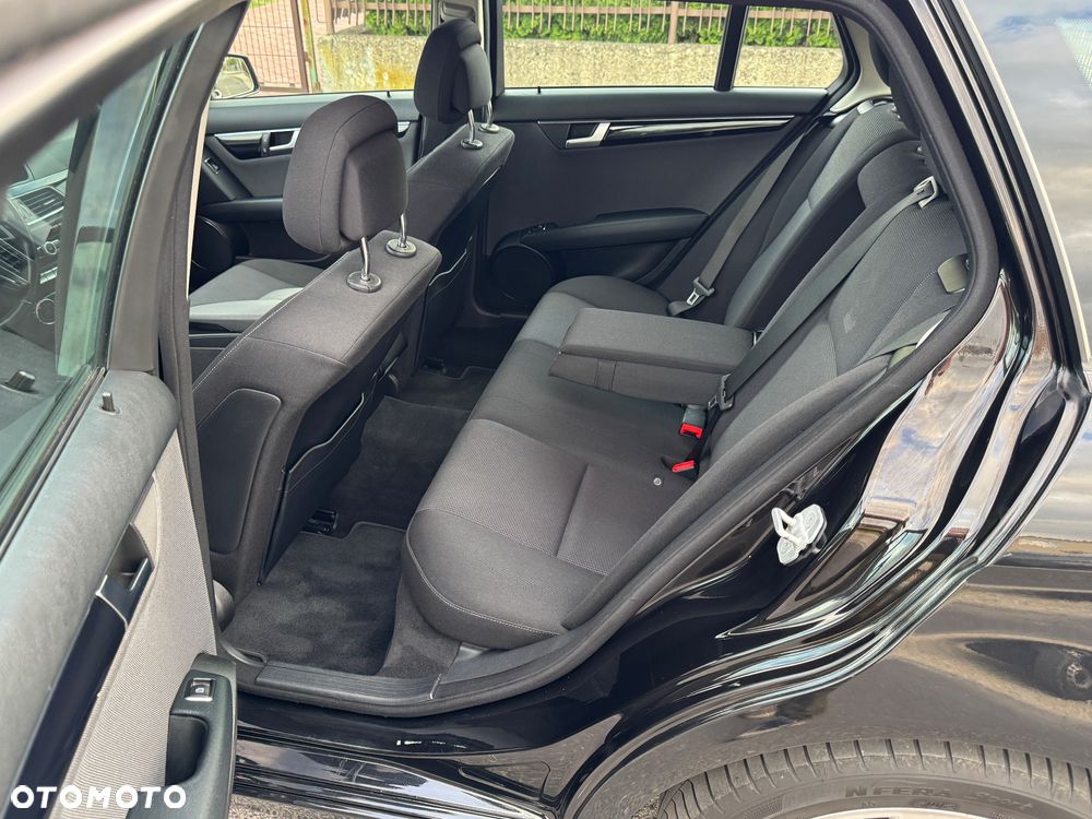 Mercedes-Benz Klasa C 200 CDI Edition - 9