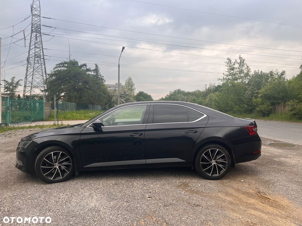 Skoda Superb 2.0 TDI Active DSG7 - 4