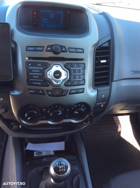Ford Ranger Pick-Up 4x4 Cabina Dubla XLT - 13