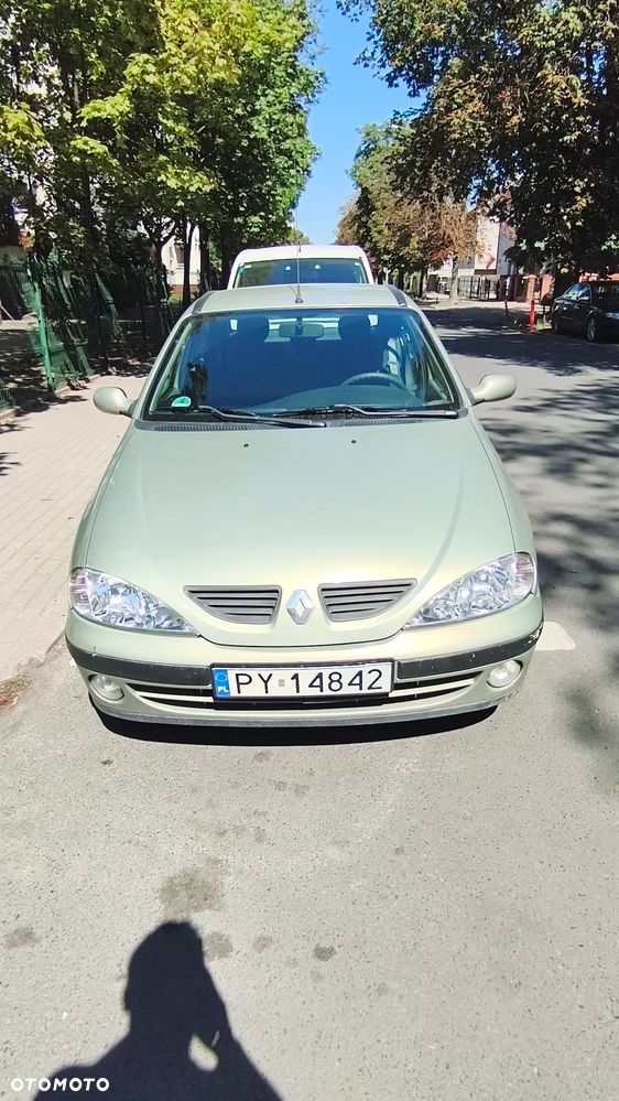 Renault Megane 1.4 16V Authentique - 4