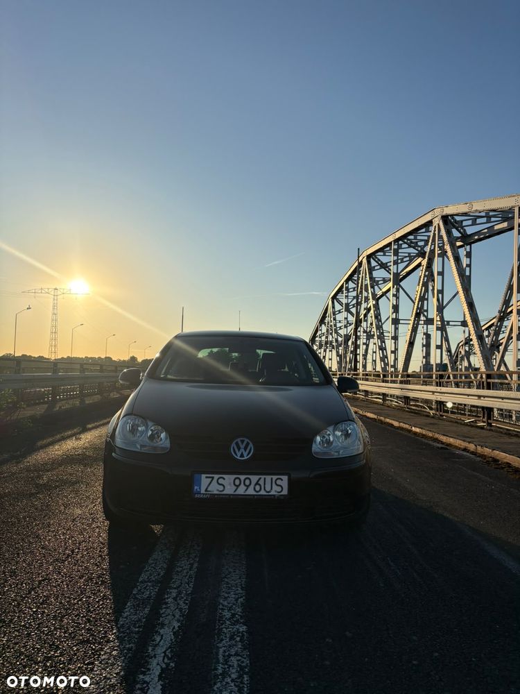 Volkswagen Golf - 2