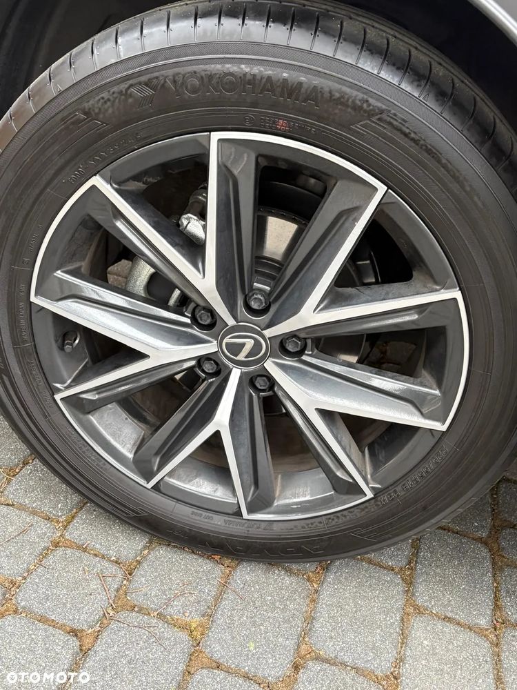 Lexus LBX 1.5 Hybrid Cool AWD - 6