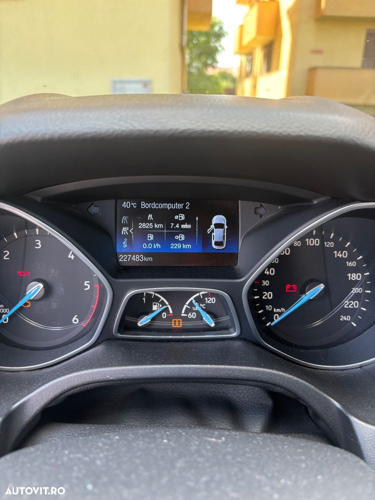Ford Focus 2.0 TDCI Trend - 10