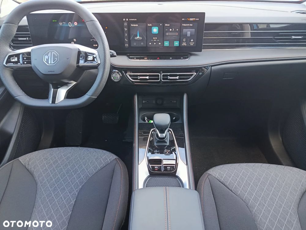 MG HS 1.5 T-GDI Excite DCT - 11