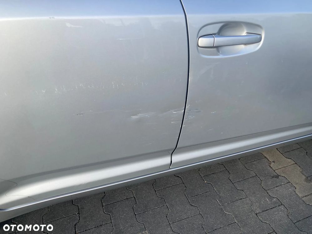 Toyota Avensis 1.8 Sol - 14