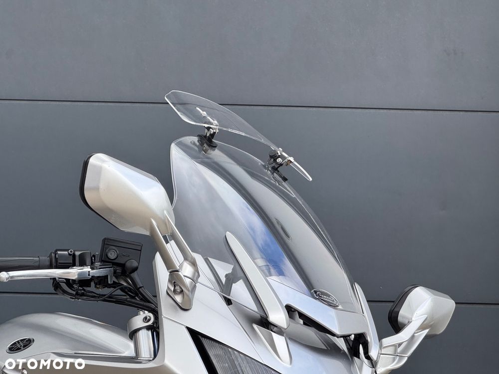 Yamaha FJR - 2