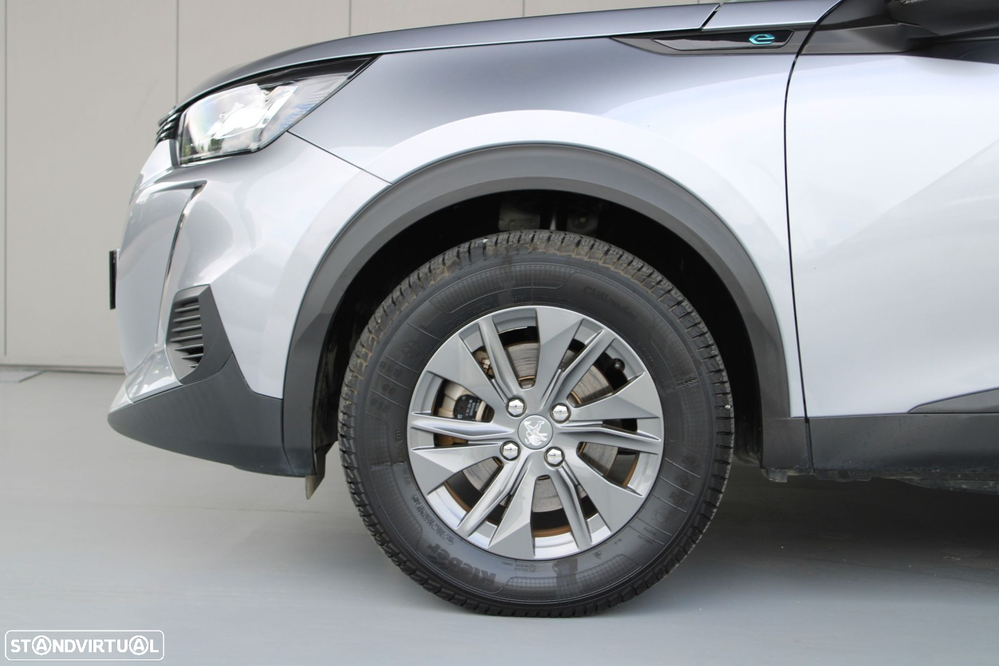 Peugeot e-2008 50 kWh Active Pack - 17