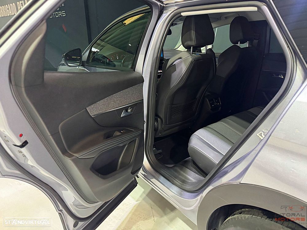 Peugeot 3008 1.2 PureTech Allure Pack EAT8 - 17