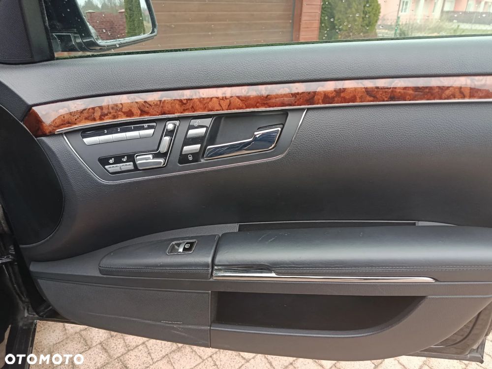 Mercedes-Benz Klasa S 400 7G-TRONIC - 32