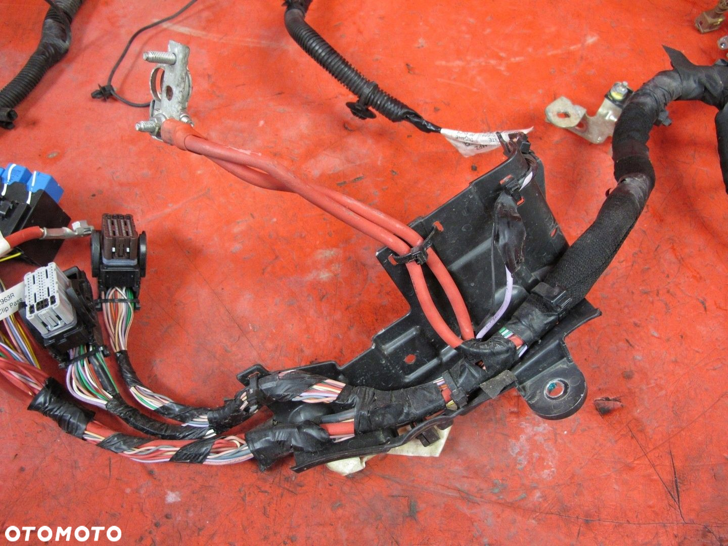 DACIA SANDERO 2 II 1.2 WIĄZKA INSTALACJA SILNIKA 240112963R D4F 732 - 4