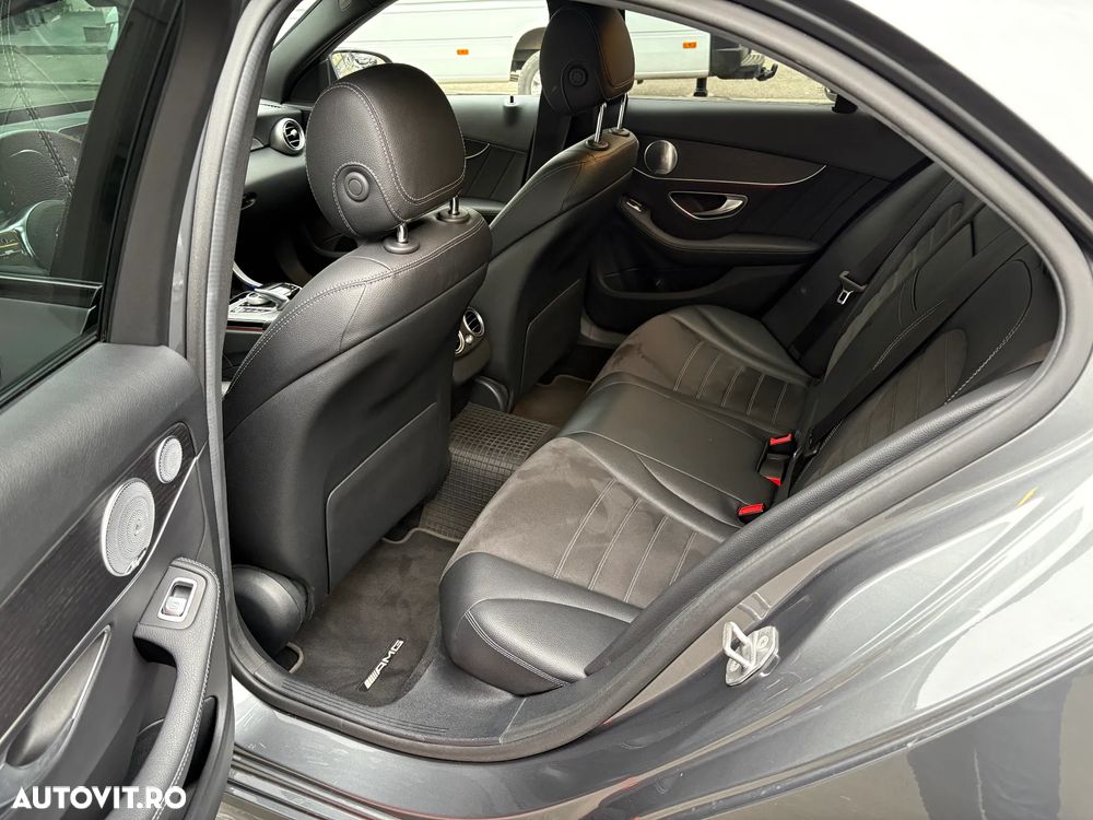 Mercedes-Benz C 300 4MATIC Aut. - 17