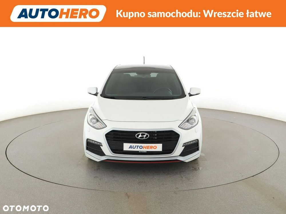 Hyundai i30 1.6 T GDI Turbo - 12