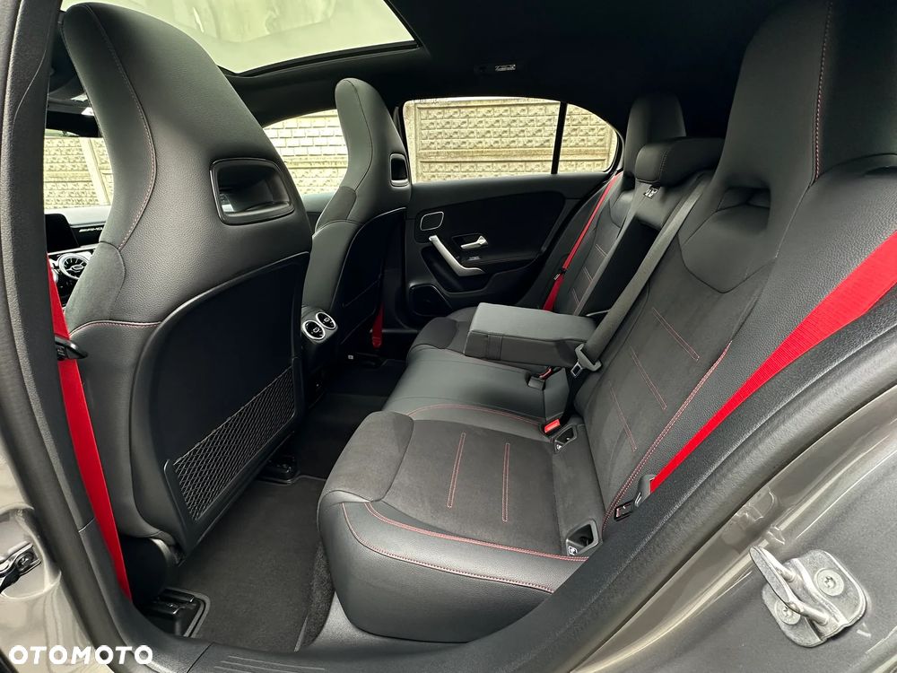 Mercedes-Benz Klasa A 45 S AMG 4-Matic 8G-DCT - 23