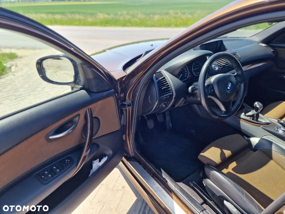 BMW Seria 1 120d - 14