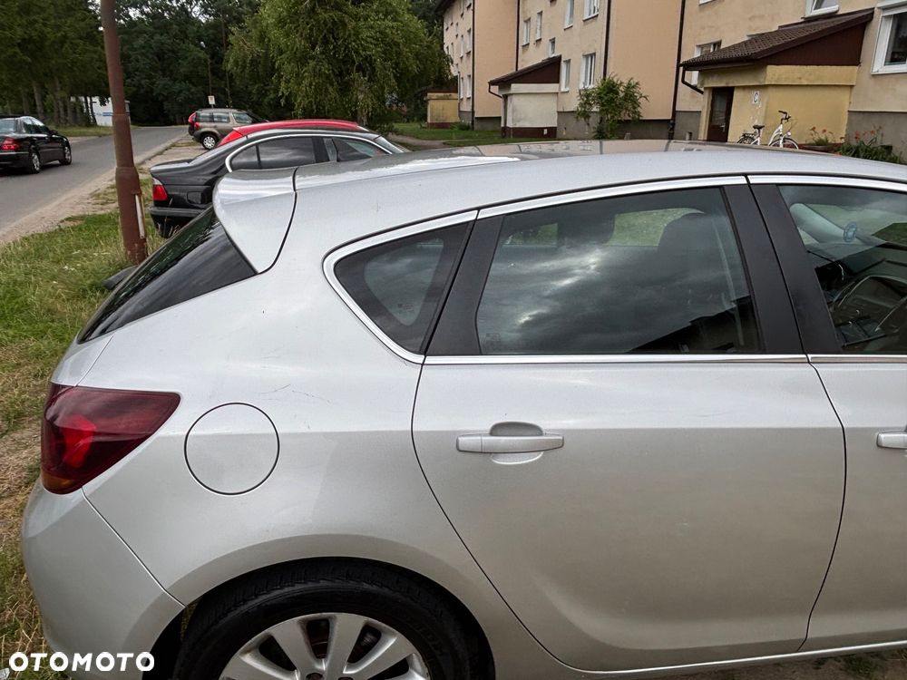 Opel Astra - 4