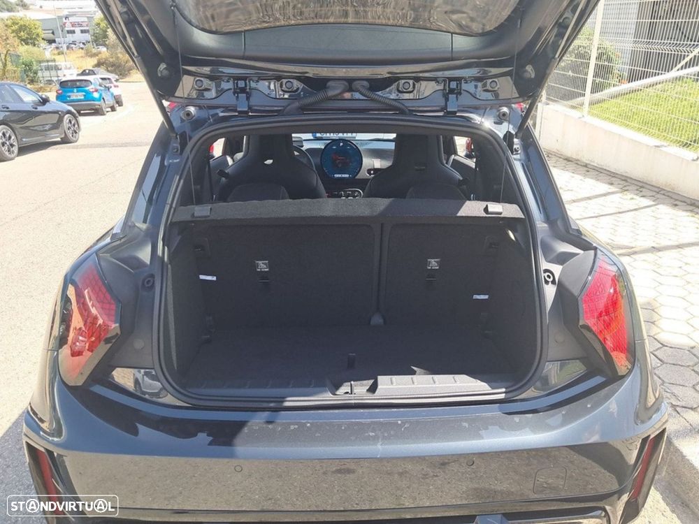 MINI 3 Portas Cooper SE JCW XL - 16