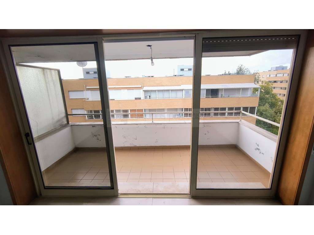 T1 com Varanda e Garagem no Centro de Braga - Grande imagem: 5/10