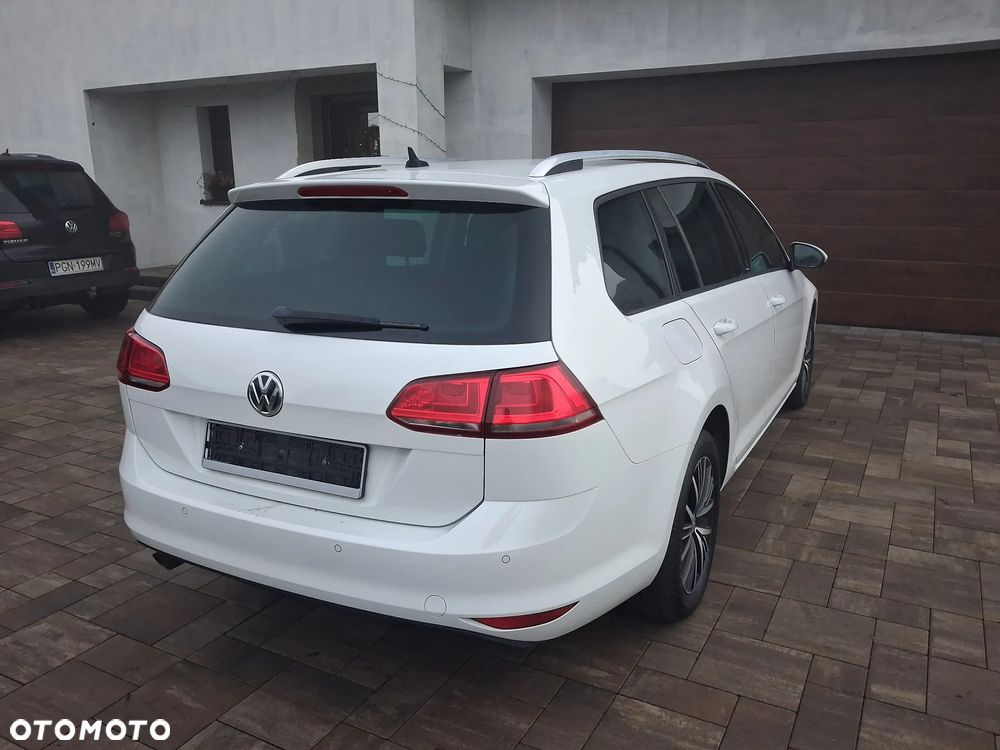 Volkswagen Golf - 10