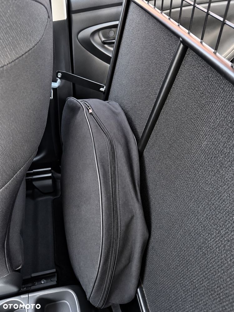 Toyota Yaris 1.0 Active - 12