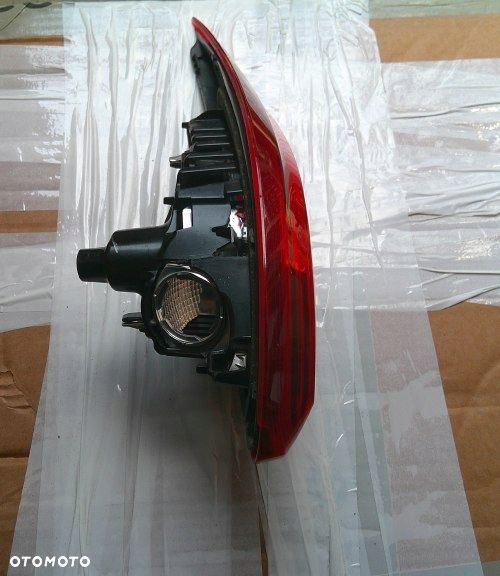 OPEL CORSA E 14+ 5 DRZWI PRAWA TYLNA LAMPA KLAPA ORYGINAŁ EUROPA - 3