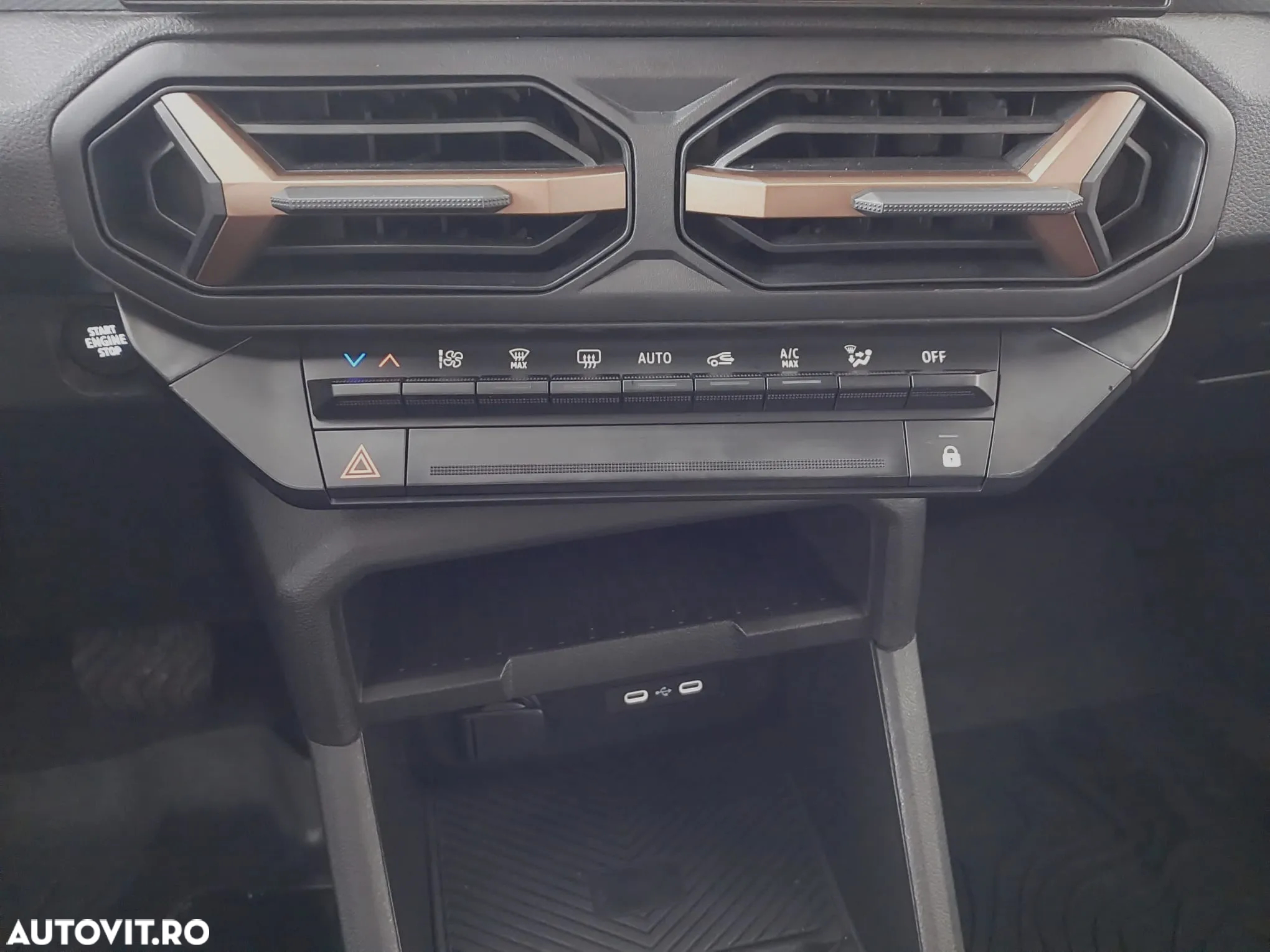 Dacia Duster HEV 140 Extreme - 14