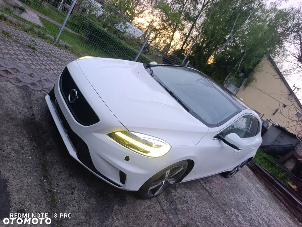 Volvo V40 D3 Geartronic RDesign - 23