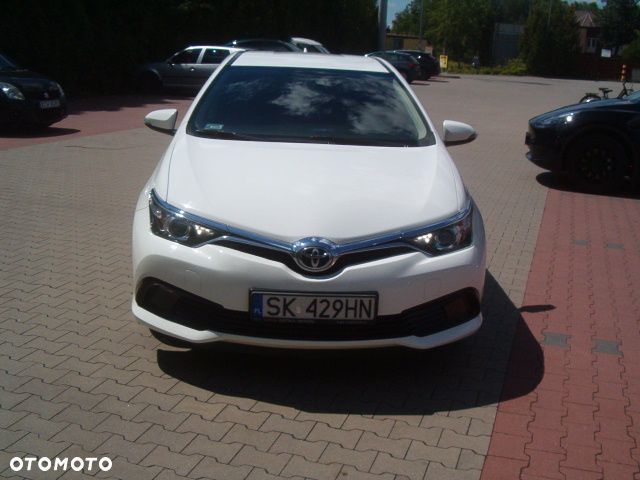 Toyota Auris - 12