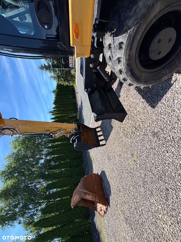 Caterpillar CAT M318F ROK 2019 PODPORY PLUG 1 WLASCICIEL - 24