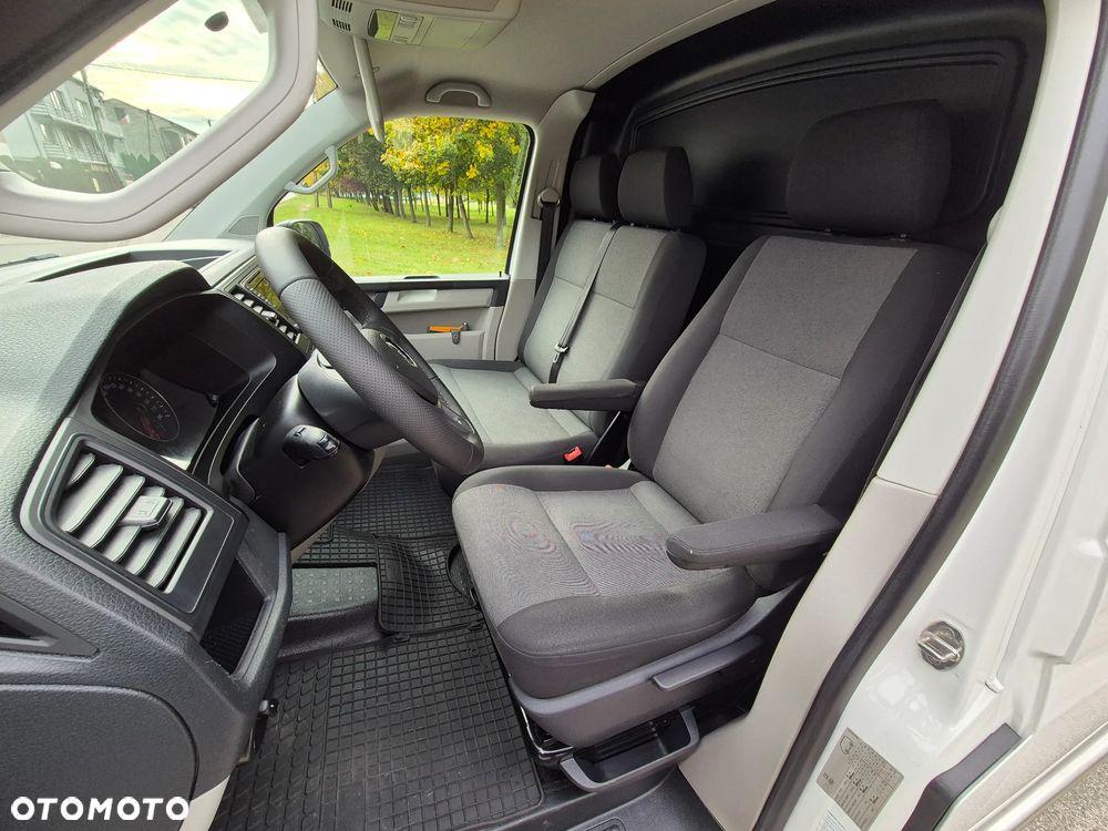 Volkswagen Transporter T6 - 6