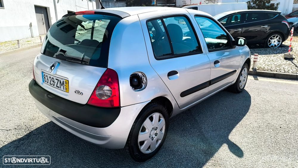 Renault Clio 1.2 16V Pack - 4