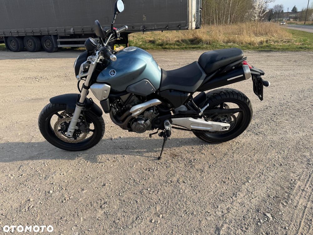 Yamaha MT - 2