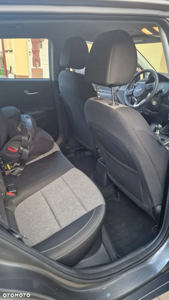 Kia Stonic 1.2 M - 11