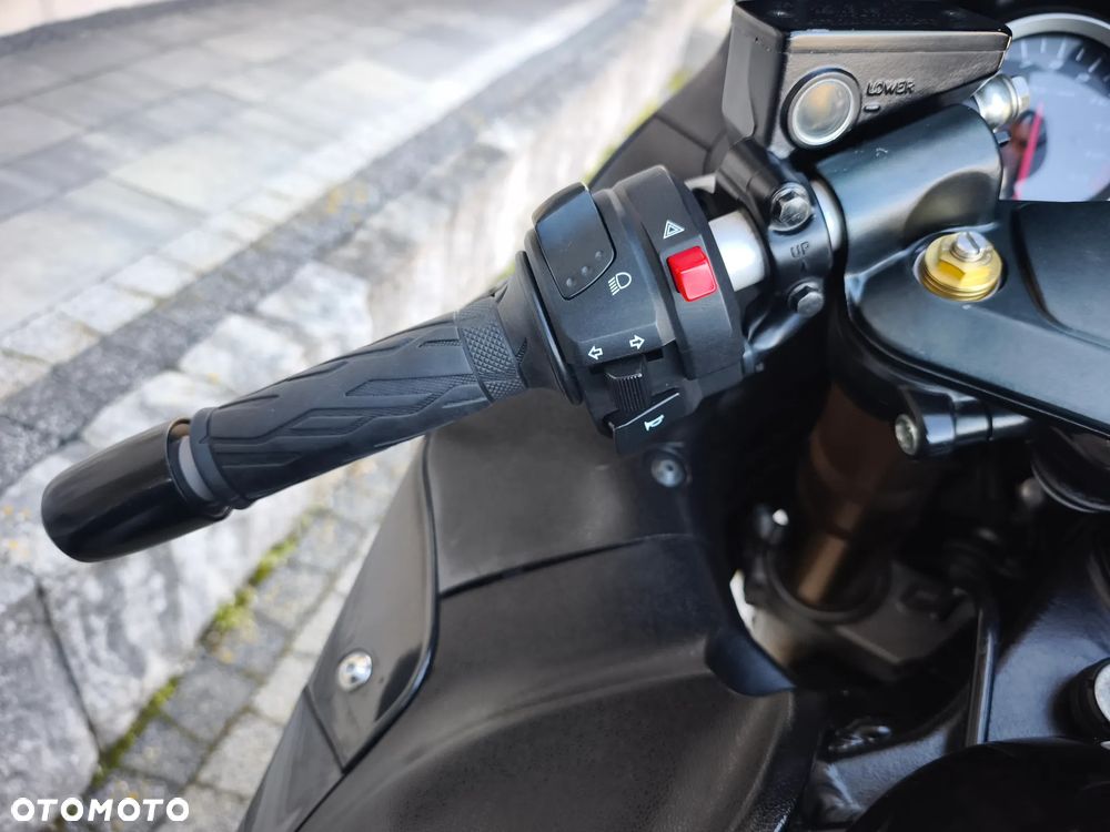 Suzuki GSX-R - 24