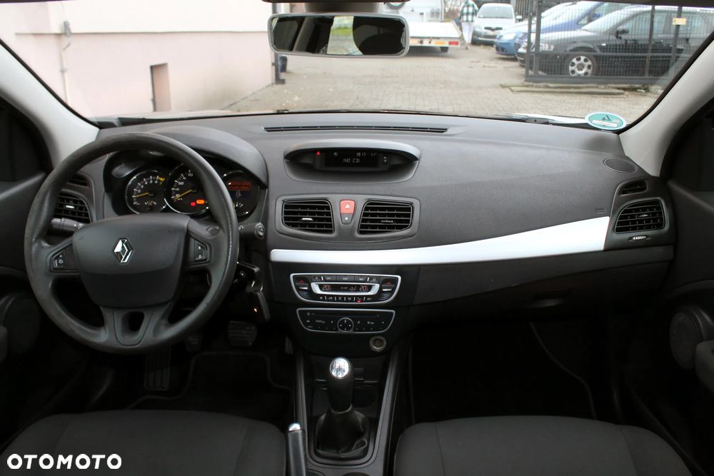 Renault Fluence 1.6 16V 110 Dynamique - 9