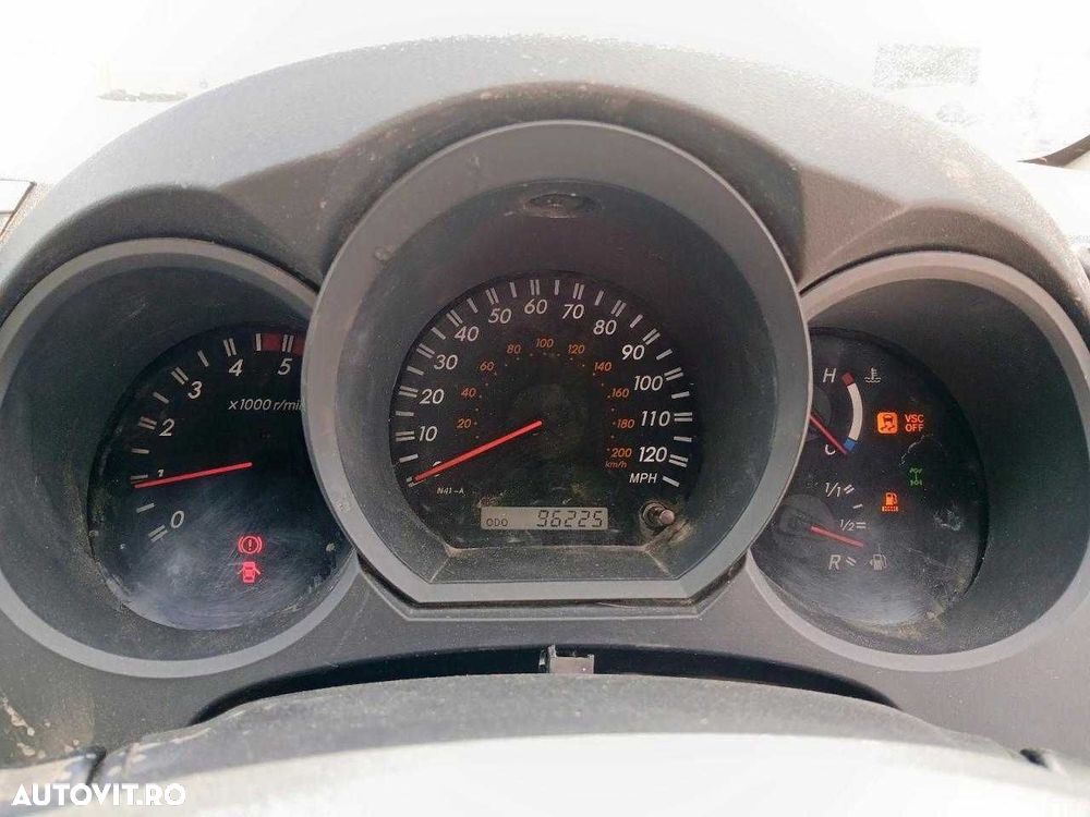 Dezmembrez Toyota hilux  3.0 Diesel D-4D ; 126KW/171CP 2005-2015 - 4