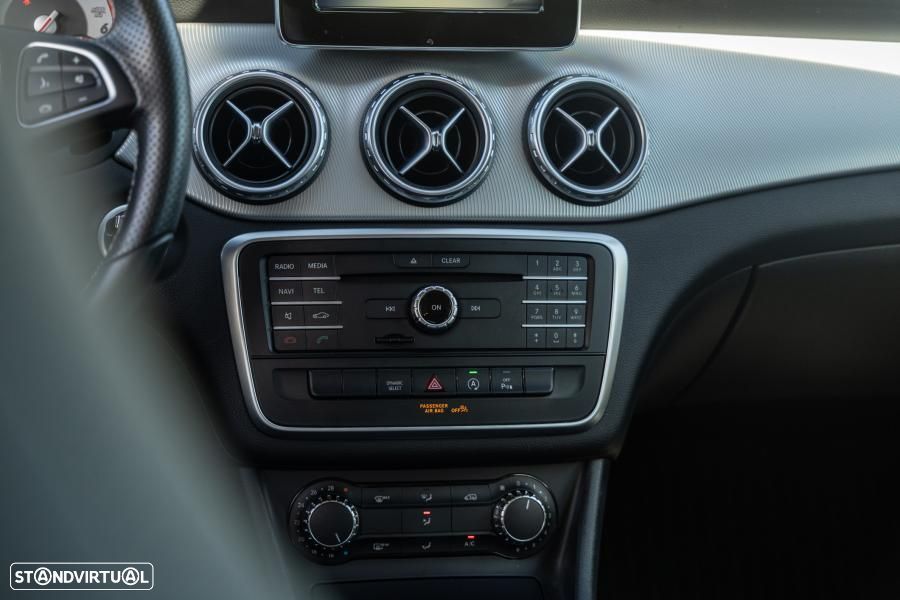 Mercedes-Benz GLA 180 d Urban Aut. - 26