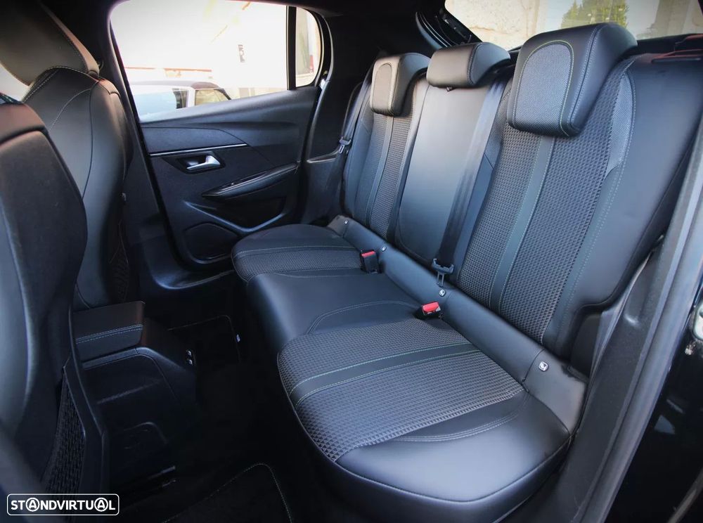 Peugeot e-208 50 kWh GT Line - 11