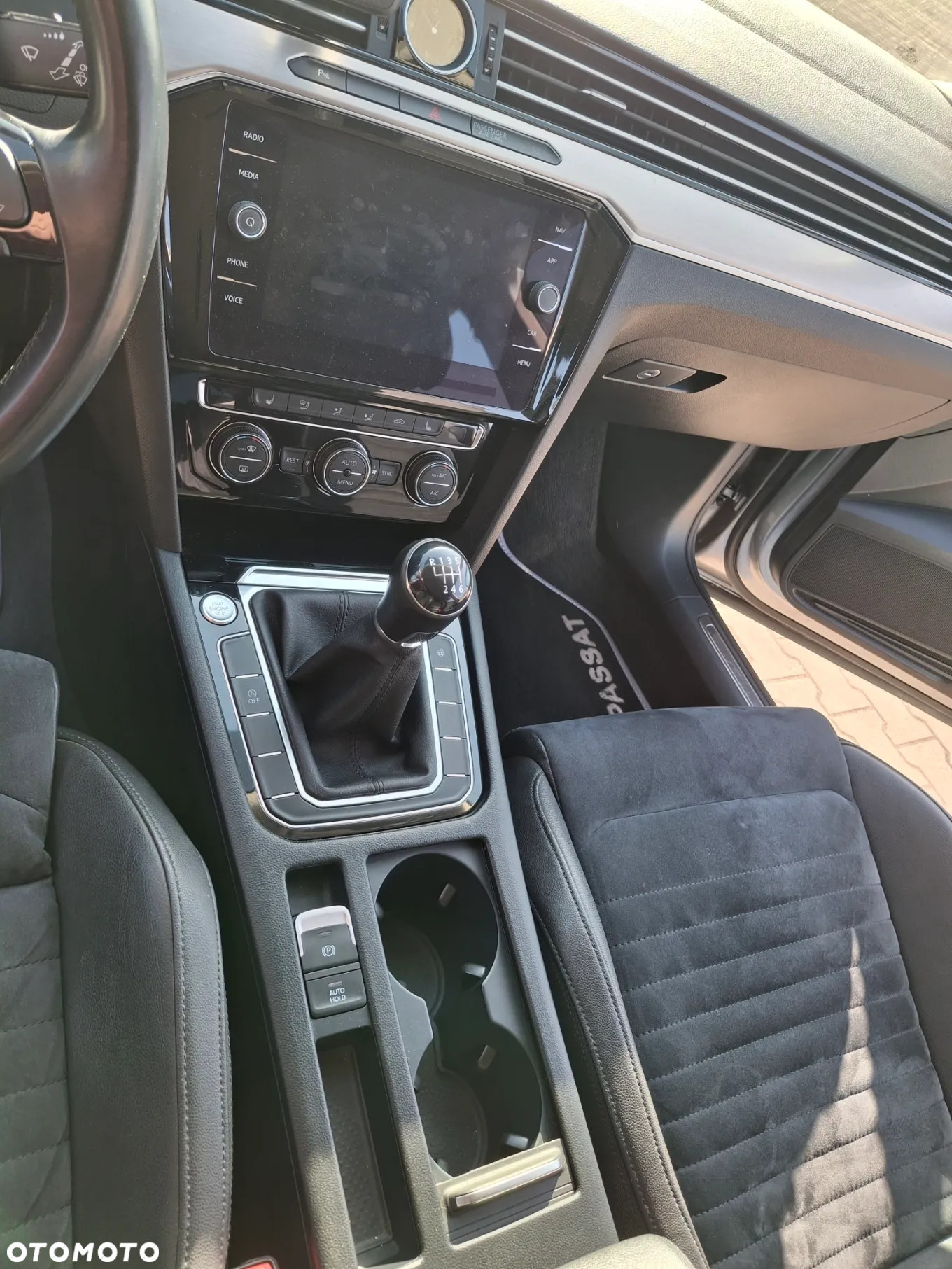 Volkswagen Passat 1.6 TDI BMT Comfortline - 17