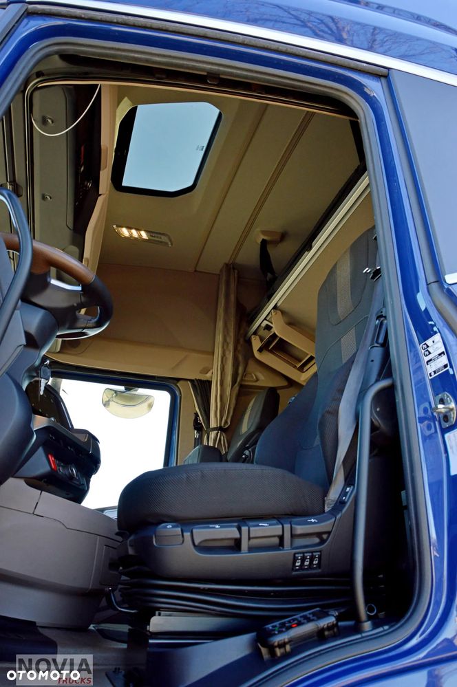 DAF XG+ 530 / ZF INTARDER / KLIMA POST. / FULL LED / ALUFELGI / - 23