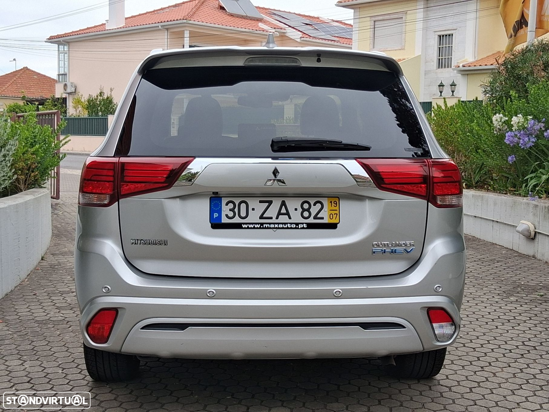 Mitsubishi Outlander 2.4 PHEV Intense - 6
