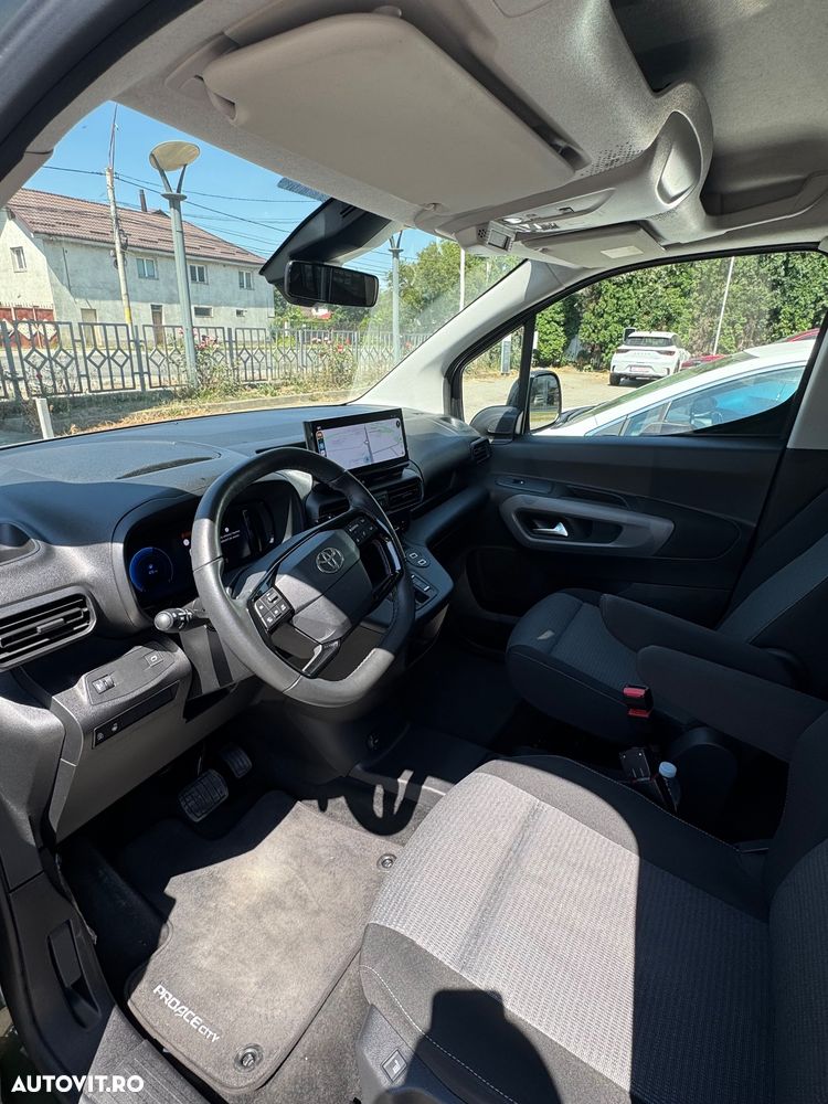 Toyota Proace 1.5 D-4D 130CP 8AT 6+1 L2H1 Family - 8