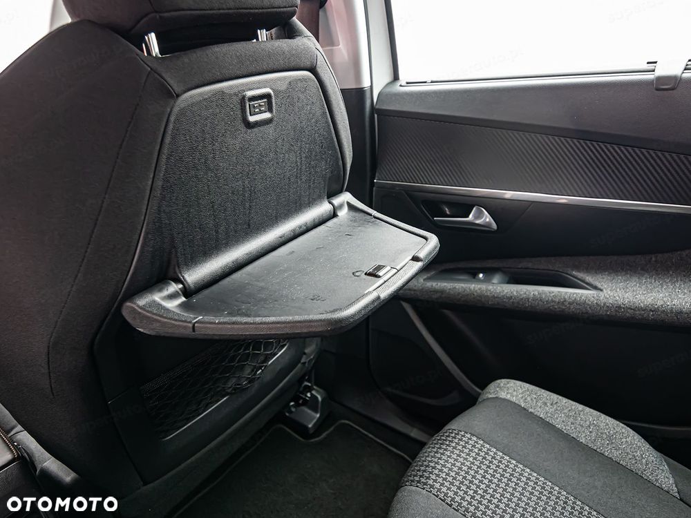 Peugeot 5008 - 24