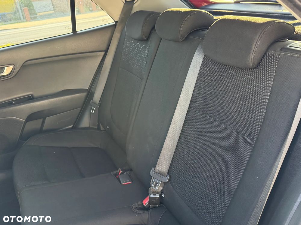 Kia Rio - 17