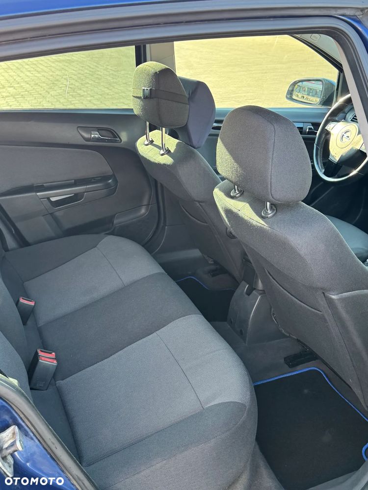 Opel Astra 1.6 Enjoy - 19