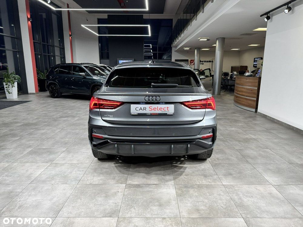 Audi Q3 Sportback - 8