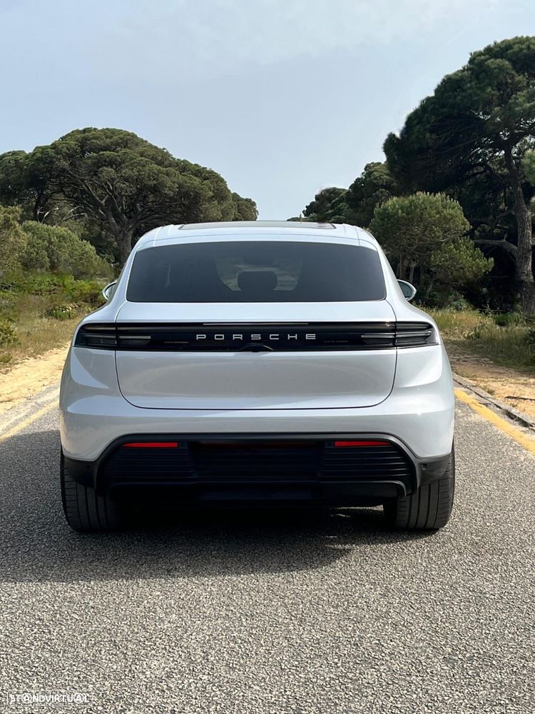 Porsche Macan Electric - 6